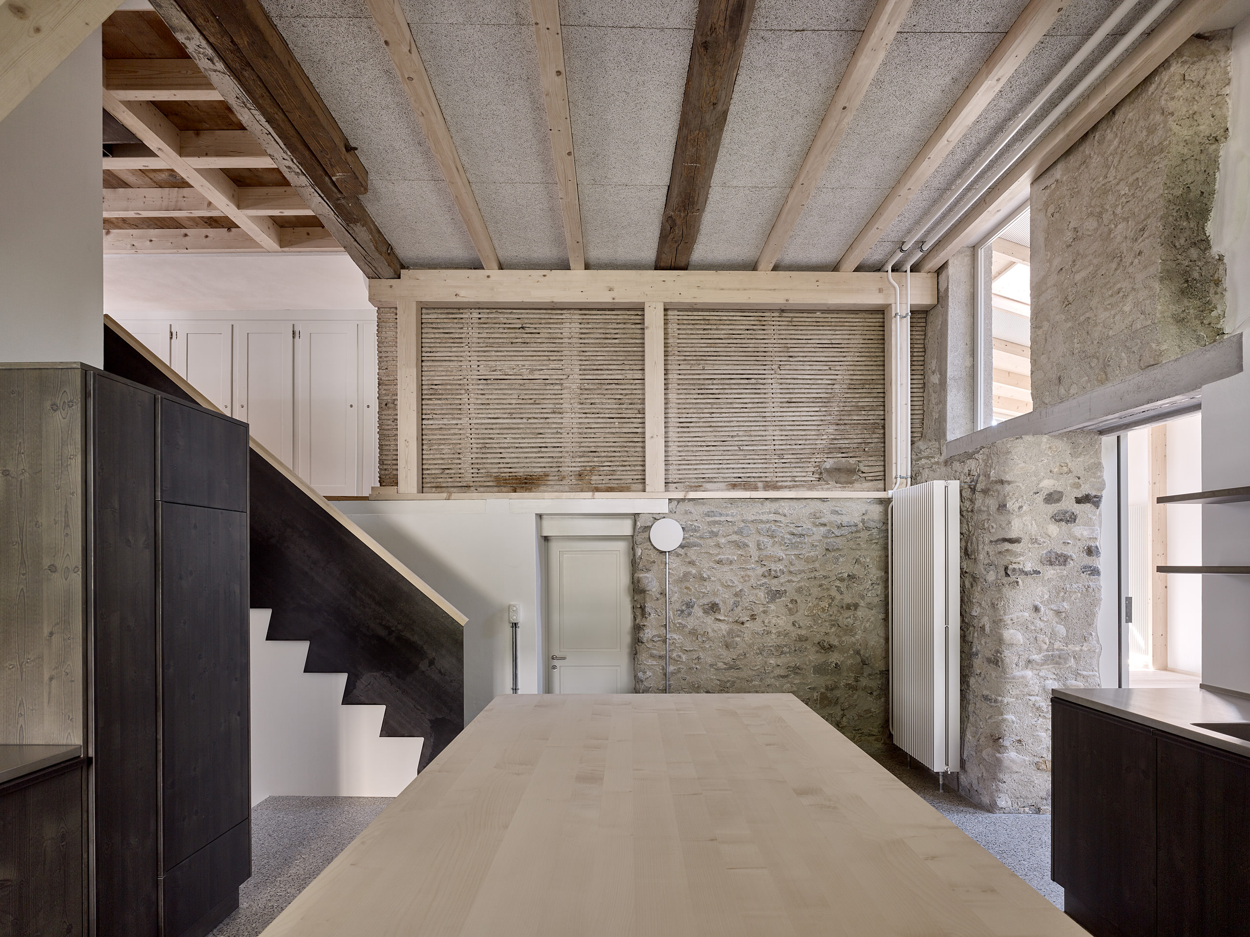 E19715 Alpa 094204p SCREEN